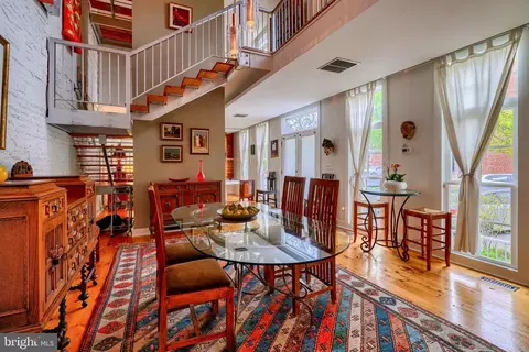 Dining - 2500 Fleet St, Baltimore, MD 21224 photo 6 of 10