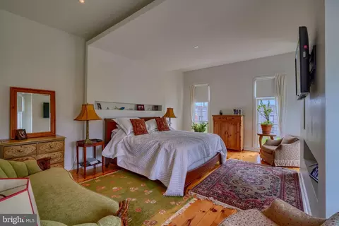 Bedroom - 2500 Fleet St, Baltimore, MD 21224 photo 9 of 10
