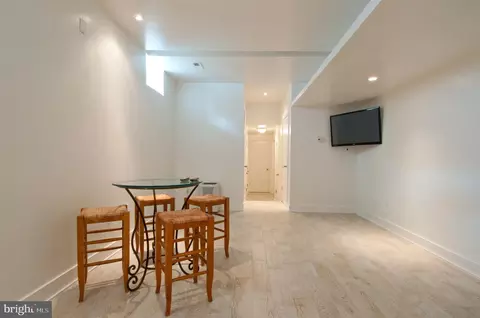 Dining - 2500 Fleet St, Baltimore, MD 21224 photo 10 of 10