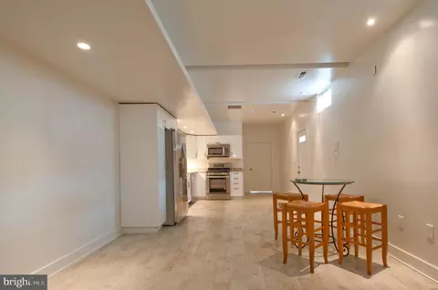 Dining - 2500 Fleet St, Baltimore, MD 21224 photo 9 of 10