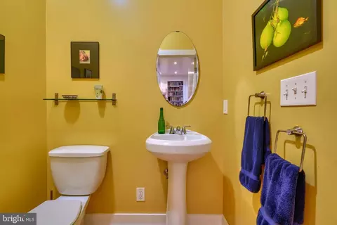 Bath - 2500 Fleet St, Baltimore, MD 21224 photo 1 of 19