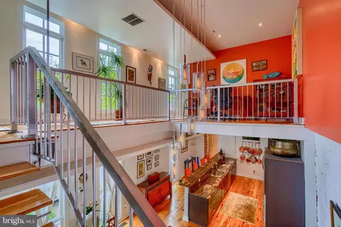 Entry Way - 2500 Fleet St, Baltimore, MD 21224 photo 3 of 9