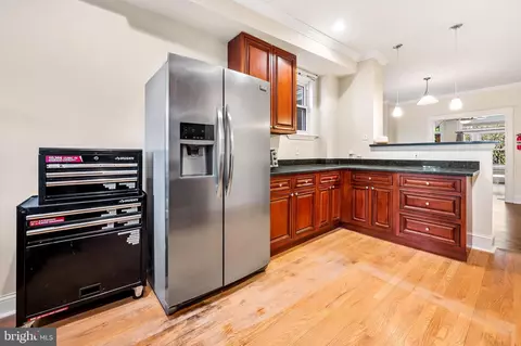 Kitchen - 333 E 29th St E, Baltimore, MD 21218 photo 4 of 7