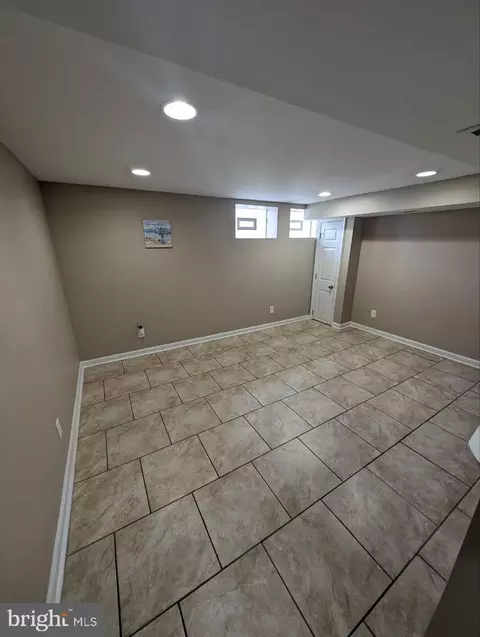 3914 Kenyon Ave, Baltimore, MD 21213 photo 16