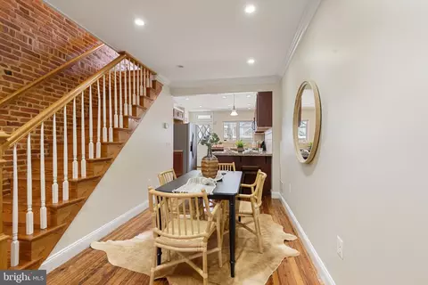 Dining - 612 S Curley St, Baltimore, MD 21224 photo 2 of 3