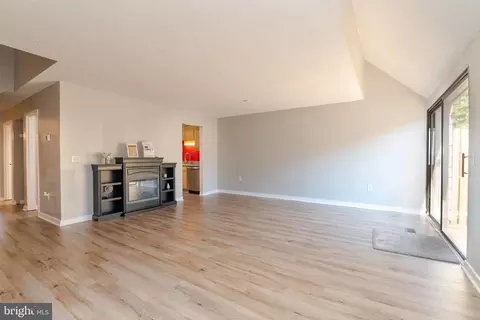 Living - 2355 Nutmeg Ter, Baltimore, MD 21209 photo 3 of 4