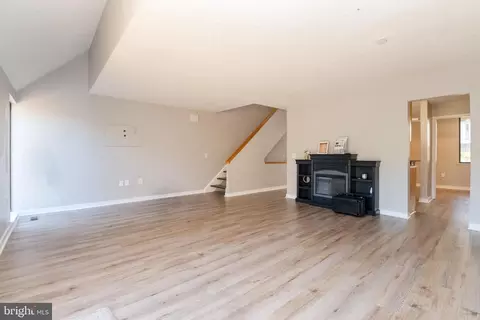 Living - 2355 Nutmeg Ter, Baltimore, MD 21209 photo 2 of 4