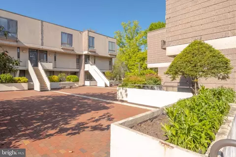 Exterior - 2355 Nutmeg Ter, Baltimore, MD 21209 photo 17 of 27