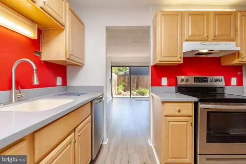 Kitchen - 2355 Nutmeg Ter, Baltimore, MD 21209 photo 4 of 4