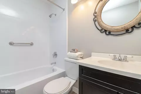 Bath - 2355 Nutmeg Ter, Baltimore, MD 21209 photo 3 of 4