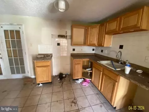 Kitchen - 4010 Penhurst Ave, Baltimore, MD 21215 photo 2 of 2