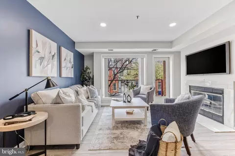 911 S Charles St #207, Baltimore, MD 21230