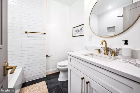 Bath - 1018 Boyd St, Baltimore, MD 21223 photo 2 of 5