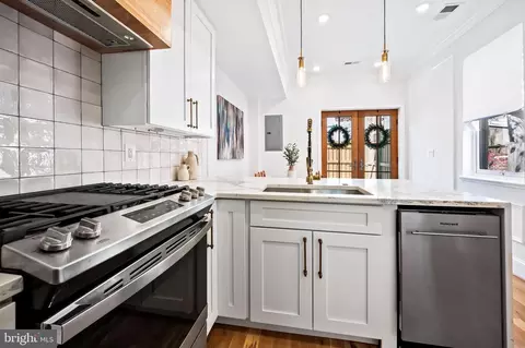 Kitchen - 1018 Boyd St, Baltimore, MD 21223 photo 4 of 6