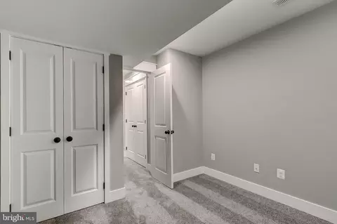 Entry Way - 532 S Streeper St, Baltimore, MD 21224 photo 3 of 4