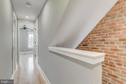 Entry Way - 532 S Streeper St, Baltimore, MD 21224 photo 4 of 4