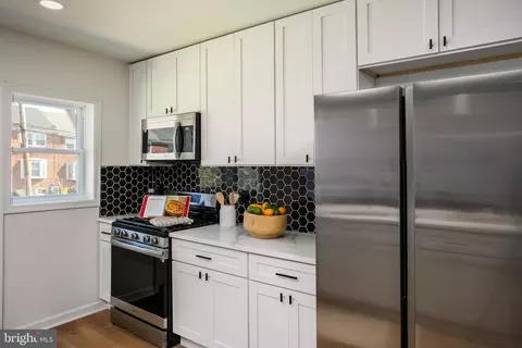 Kitchen - 1346 Pentridge Rd, Baltimore, MD 21239 photo 4 of 6