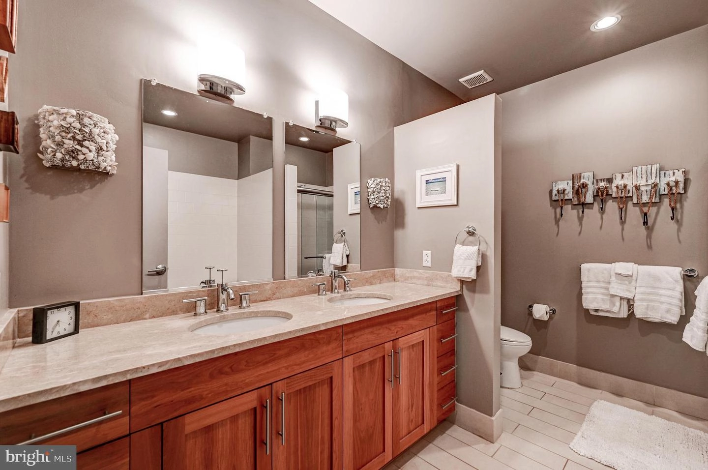 Bath - 1200 Steuart St #1015, Baltimore, MD 21230 photo 2 of 4