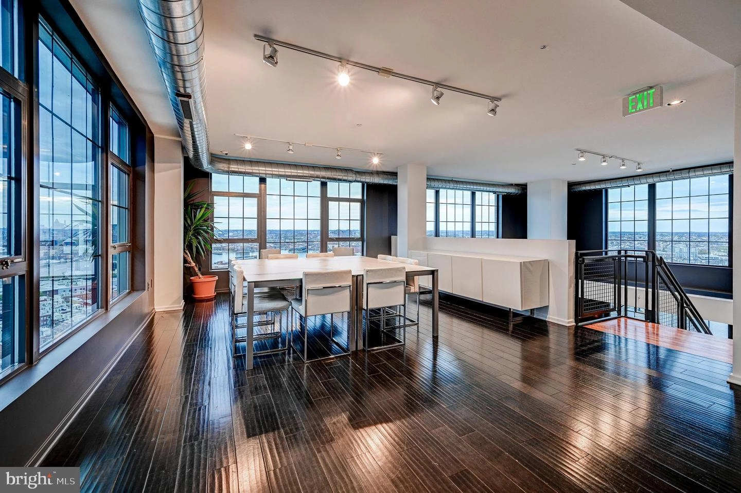 Dining - 1200 Steuart St #1015, Baltimore, MD 21230 photo 5 of 5