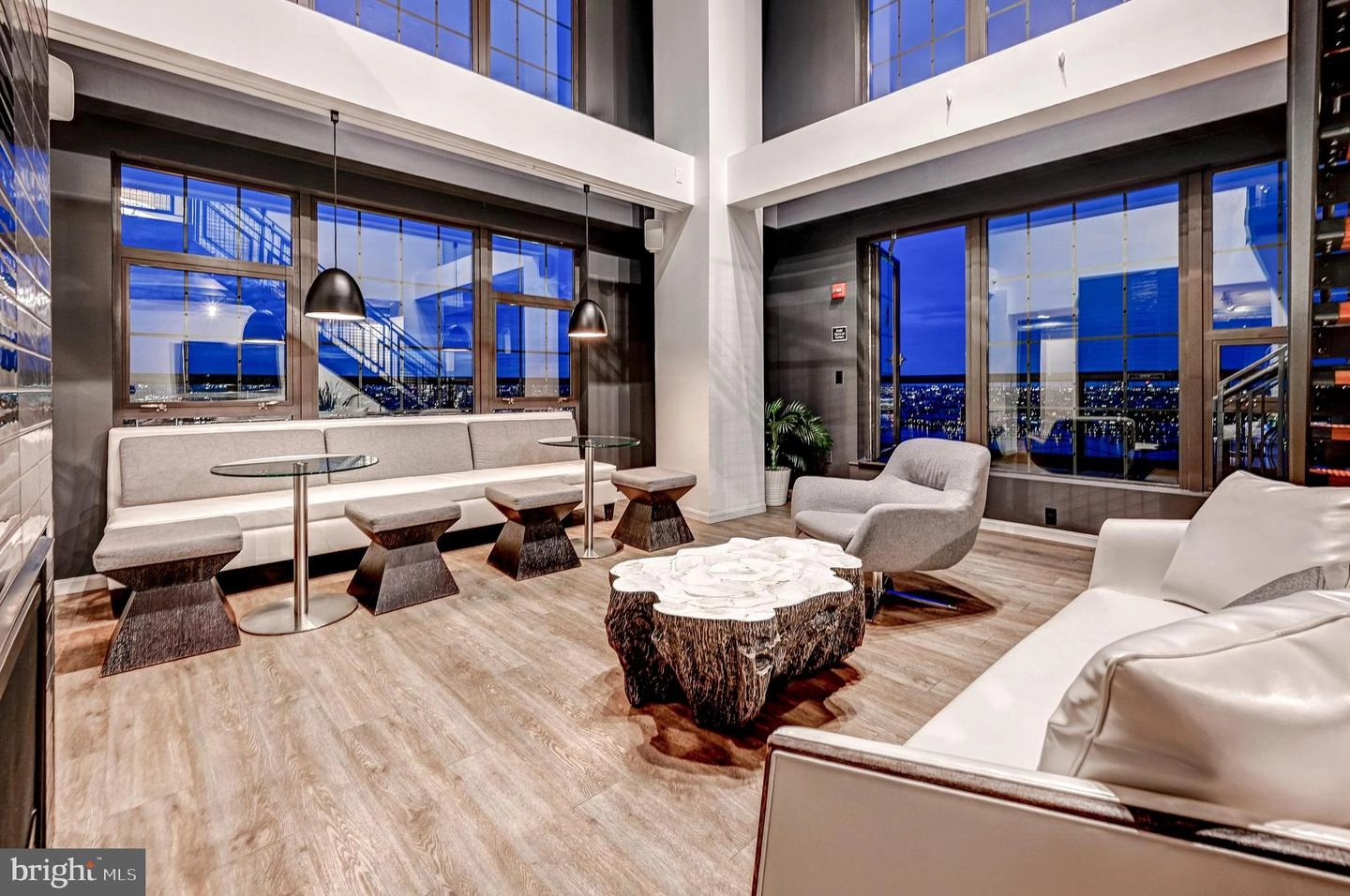 Living - 1200 Steuart St #1015, Baltimore, MD 21230 photo 5 of 6