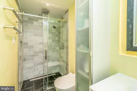 Bath - 100 Harborview Dr #1108, Baltimore, MD 21230 photo 2 of 7
