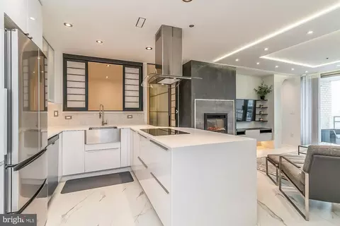 Kitchen - 100 Harborview Dr #1108, Baltimore, MD 21230 photo 1 of 5