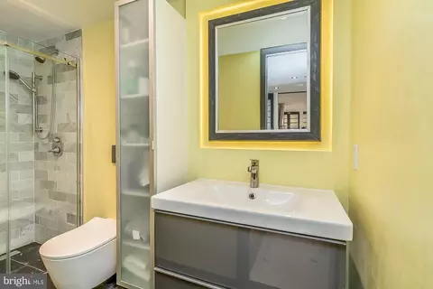 Bath - 100 Harborview Dr #1108, Baltimore, MD 21230 photo 1 of 7