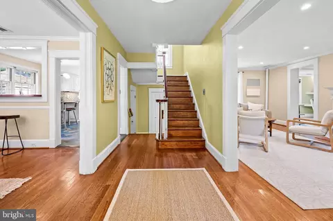 Entry Way - 303 Cedarcroft Rd, Baltimore, MD 21212 photo 1 of 4
