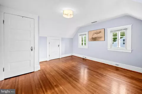 Bedroom - 303 Cedarcroft Rd, Baltimore, MD 21212 photo 7 of 8
