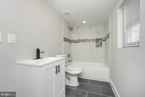 1009 N Mount St, Baltimore, MD 21217 photo 14