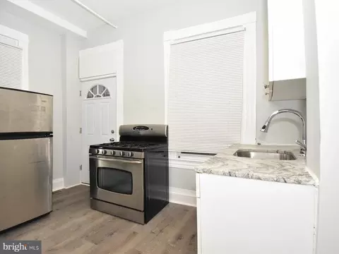 2449 Barclay St, Baltimore, MD 21218 photo 6