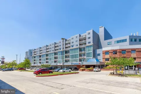 2702 Lighthouse Pt E #517, Baltimore, MD 21224