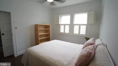 Bedroom - 713 Cedarcroft Rd, Baltimore, MD 21212 photo 2 of 4