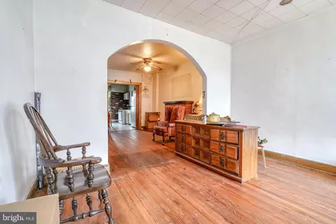 1640 Darley Ave, Baltimore, MD 21213 photo 3