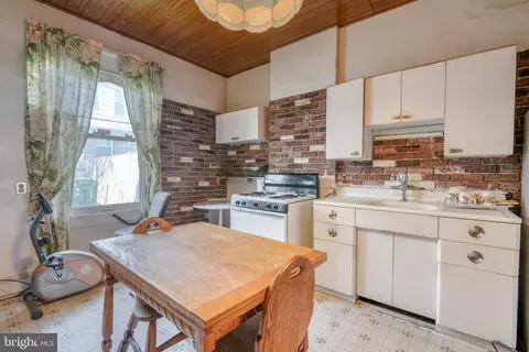1640 Darley Ave, Baltimore, MD 21213 photo 9