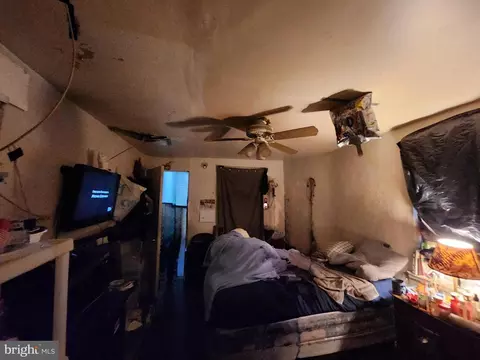 Bedroom - 1946 Walbrook Ave, Baltimore, MD 21217 photo 1 of 1