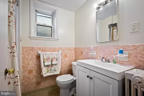 Bath - 224 S Exeter St, Baltimore, MD 21202 photo 1 of 1