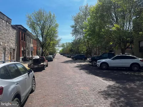 View/Area - 3001 E Baltimore St, Baltimore, MD 21224 photo 3 of 4