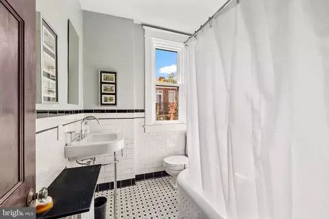 Bath - 609 W 38th St, Baltimore, MD 21211 photo 1 of 3