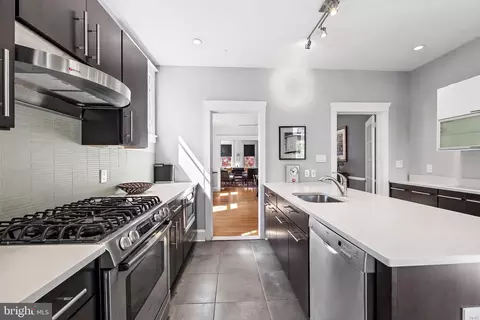 Kitchen - 609 W 38th St, Baltimore, MD 21211 photo 4 of 7
