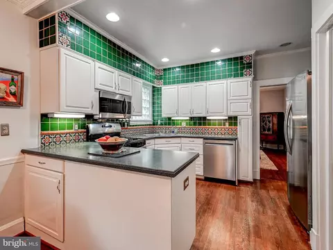 Kitchen - 4300 Wendover Rd, Baltimore, MD 21218 photo 4 of 4