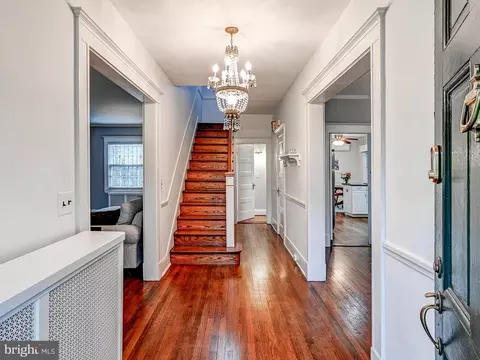 Entry Way - 4300 Wendover Rd, Baltimore, MD 21218 photo 1 of 5