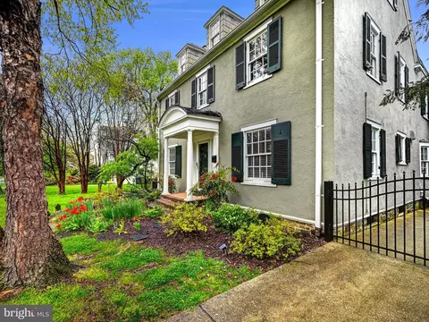 Exterior - 4300 Wendover Rd, Baltimore, MD 21218 photo 3 of 13