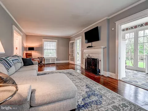 Living - 4300 Wendover Rd, Baltimore, MD 21218 photo 2 of 2