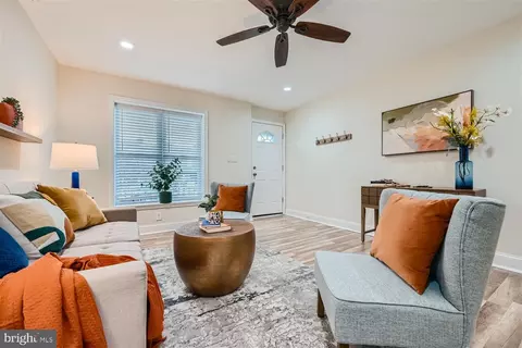 Living - 4333 Falls Rd, Baltimore, MD 21211 photo 3 of 6