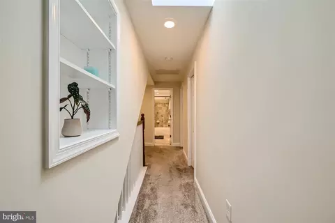Entry Way - 4333 Falls Rd, Baltimore, MD 21211 photo 1 of 2