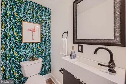 Bath - 4333 Falls Rd, Baltimore, MD 21211 photo 1 of 2