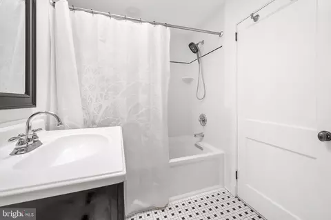 1444 Redfern Ave, Baltimore, MD 21211 photo 9