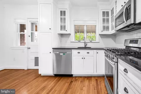 1444 Redfern Ave, Baltimore, MD 21211 photo 5