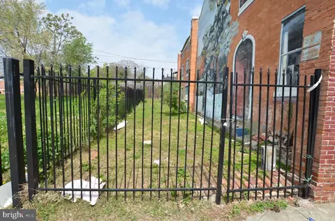1642 E Pratt St, Baltimore, MD 21231